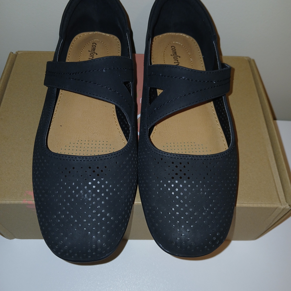 Comfort Plus by Predictions Women's Black Perforated Loafers